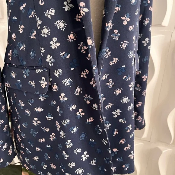 Diane Von Furstenberg Vinley Silk Blazer - Picture 4 of 8